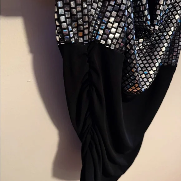 Moa Moa black and silver sleeveless disco blouse size XL preowned - Picture 4 of 5
